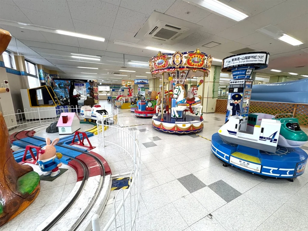 ベイシア矢板店2階あそびのくに|遊具がたくさん