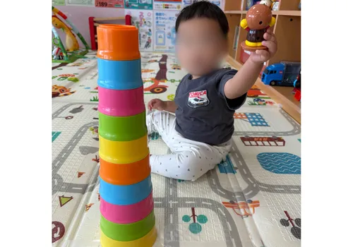 1歳児のプレゼントにおすすめ｜アンパンマンカップタワー